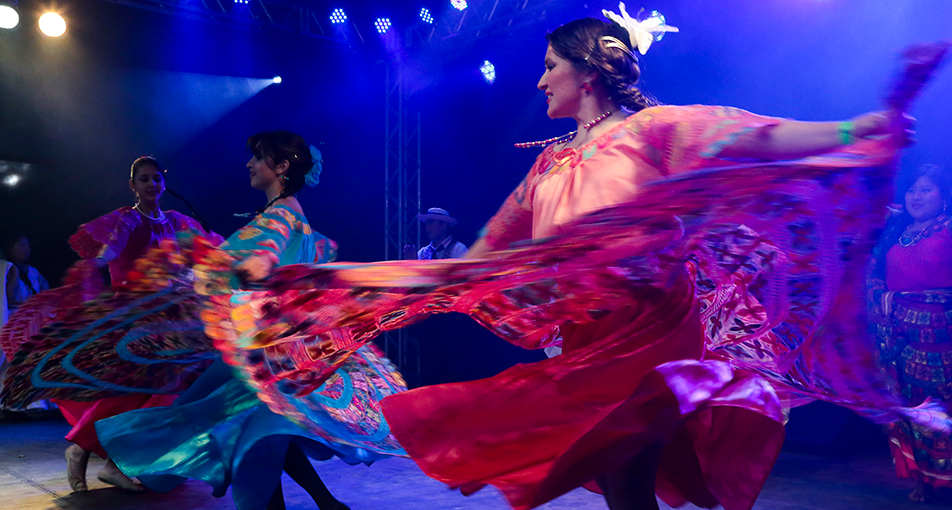 Dança na Festa do Imigrante